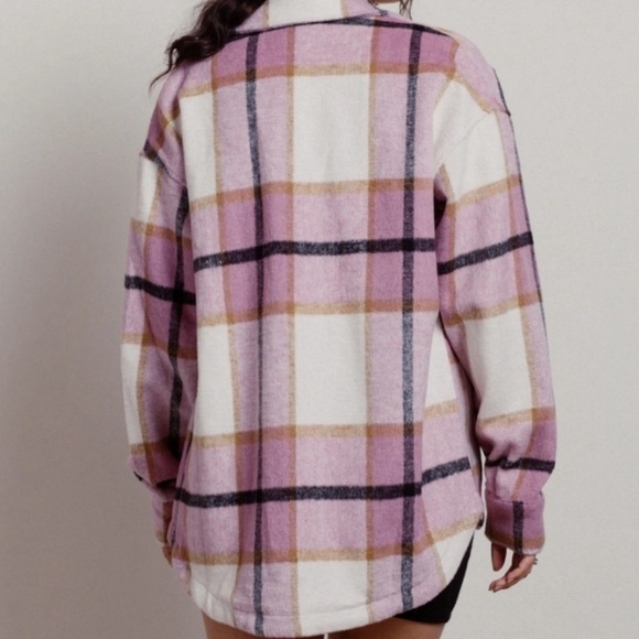 Bailey Rose‎ Pink Plaid Flannel Shacket - Picture 3 of 7